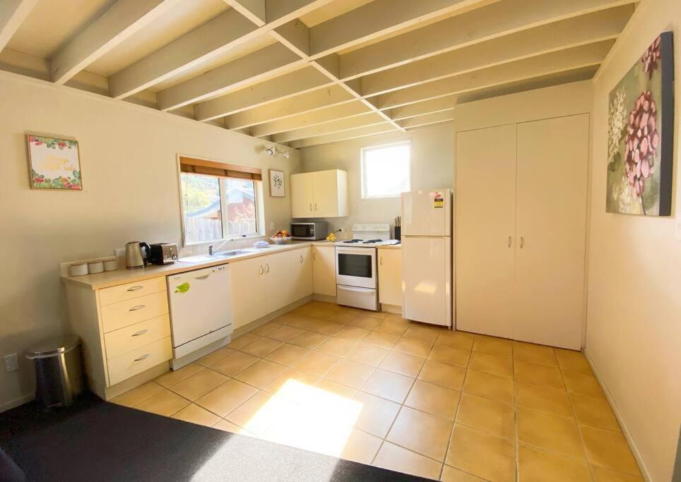 Hideaway Rima - In The Cbd Apartment ควีนส์ทาวน์ ภายนอก รูปภาพ